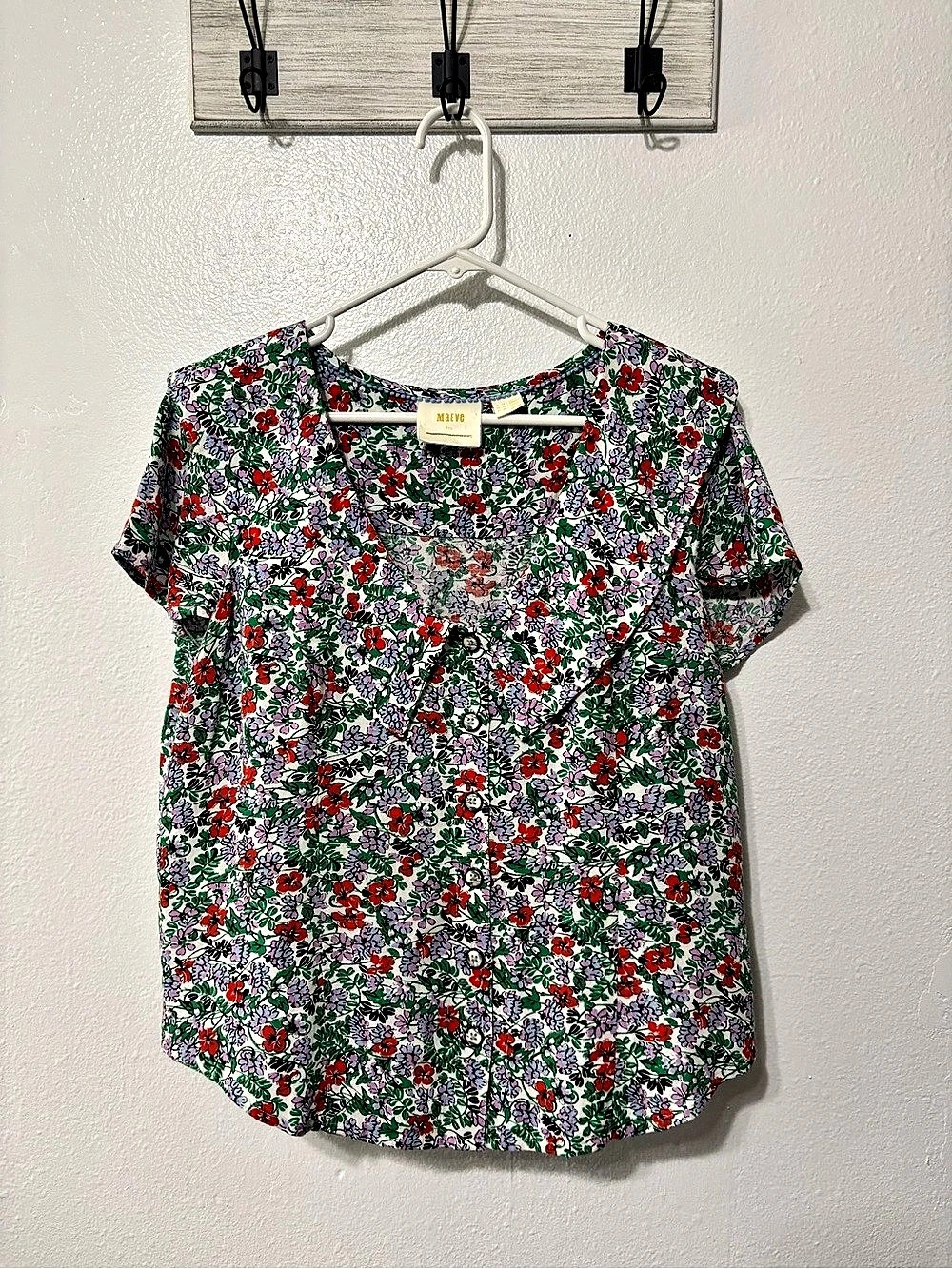 Maeve Floral Blouse in Green & Red Size Medium